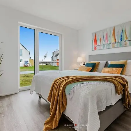 With 2 Bedrooms Semesterbostad