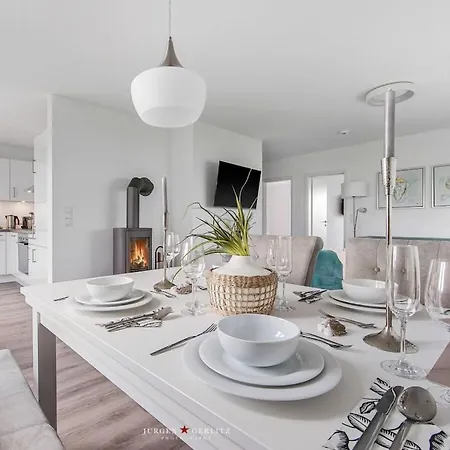 With 2 Bedrooms *