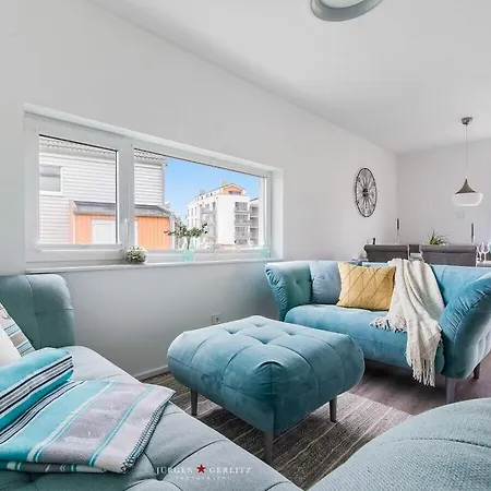 With 2 Bedrooms Semesterbostad