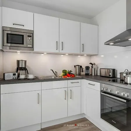 With 2 Bedrooms Semesterbostad *