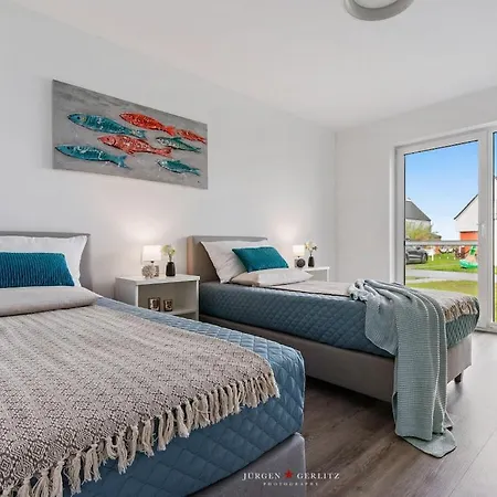 With 2 Bedrooms Semesterbostad *